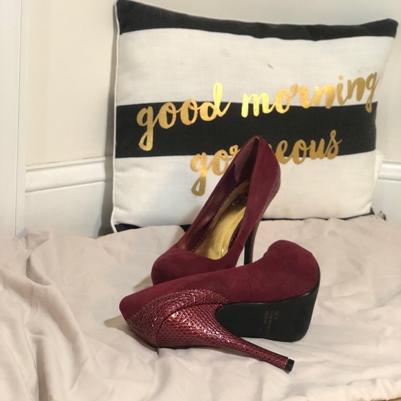 High heels - Picture 4 of 6